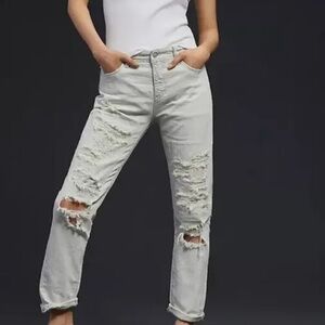 Anthropologie Pilcro Midrise Slim Distressed Boyfriend Jeans- Size 30
